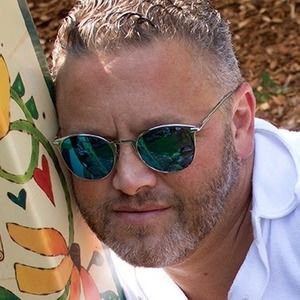 Meet your Posher, Derek